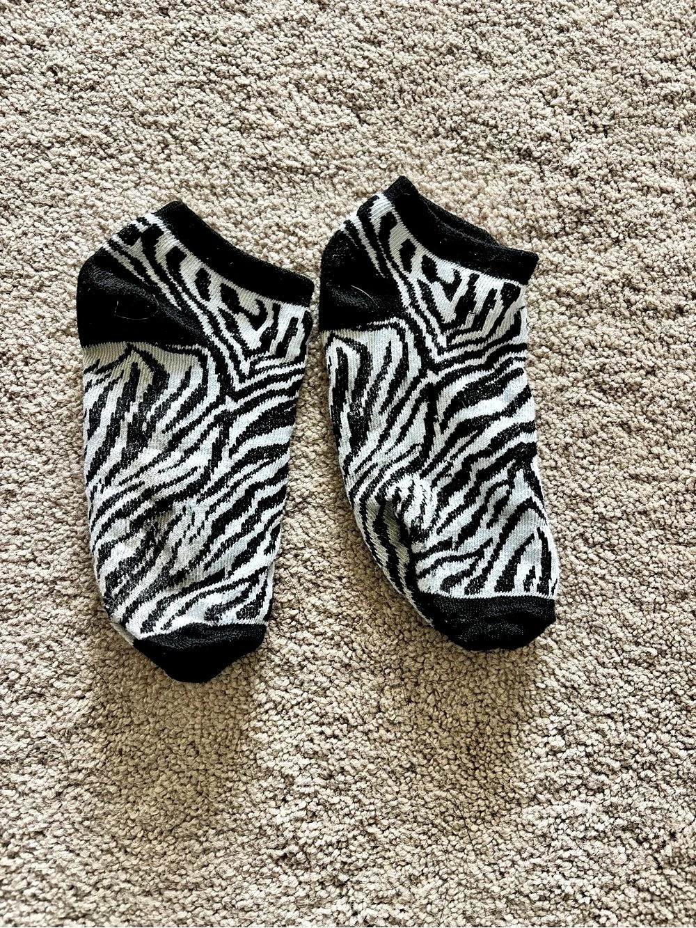 Zebra Print Ankle Socks - Picture 1 of 1